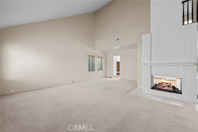 9882 Kings Canyon Drive, Huntington Beach CA: https://media.crmls.org/medias/06b04796-41e5-4025-a75b-f89f0f204a7f.jpg