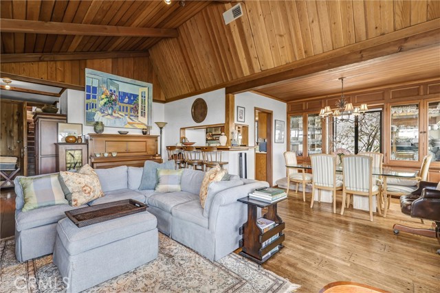 266 Grandview, Laguna Beach CA: https://media.crmls.org/medias/06b083c6-ed7b-4871-81d1-a0972a6283c6.jpg