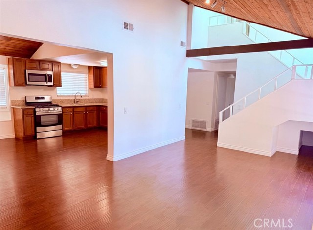 24811 Calle El Toro Grande, Lake Forest CA: https://media.crmls.org/medias/06b08d14-733c-41e1-9fac-dfb19b7e872f.jpg