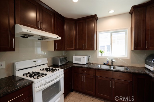 7712 Young Avenue, Rosemead CA: https://media.crmls.org/medias/06b0cc71-94f7-466d-80d2-c0ce542170cf.jpg
