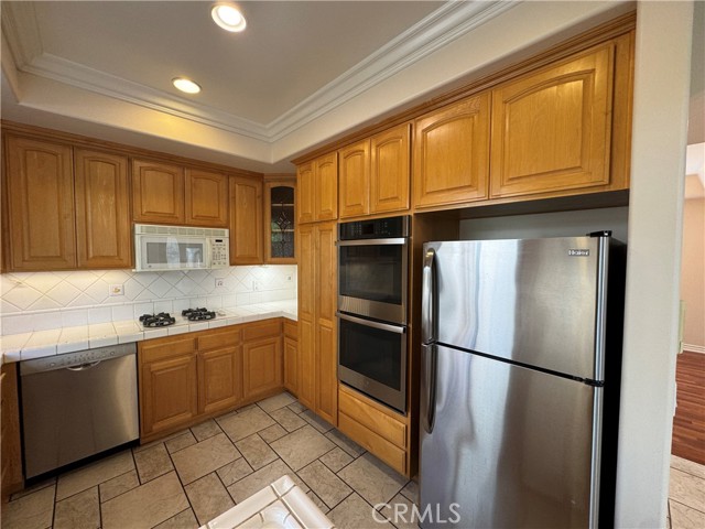 Detail Gallery Image 8 of 26 For 2118 Clark Ln a,  Redondo Beach,  CA 90278 - 4 Beds | 3/1 Baths