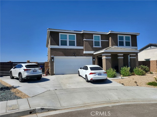 Detail Gallery Image 1 of 18 For 13734 Carver Ct, Victorville,  CA 92392 - 5 Beds | 3 Baths