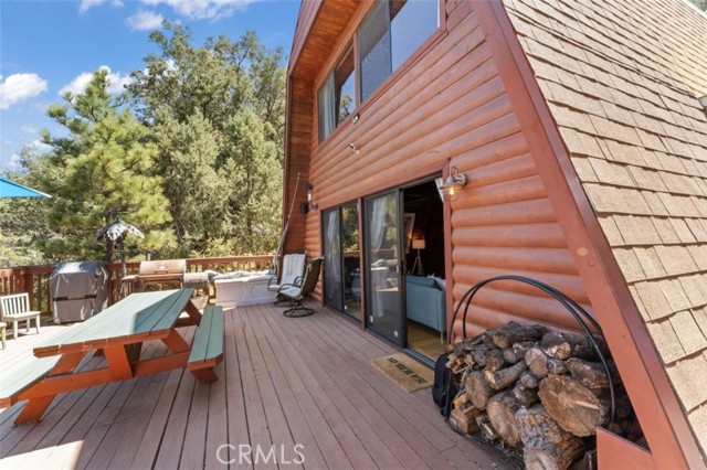 1320 Woodland Drive, Pine Mountain Club CA: https://media.crmls.org/medias/06b1c73f-3db8-4733-9fb6-3ae2b25e7071.jpg