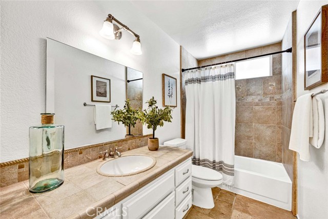 3031 Mountainside Drive, Corona CA: https://media.crmls.org/medias/06b2b743-11bf-4c8a-9f3b-bc6bf244179c.jpg