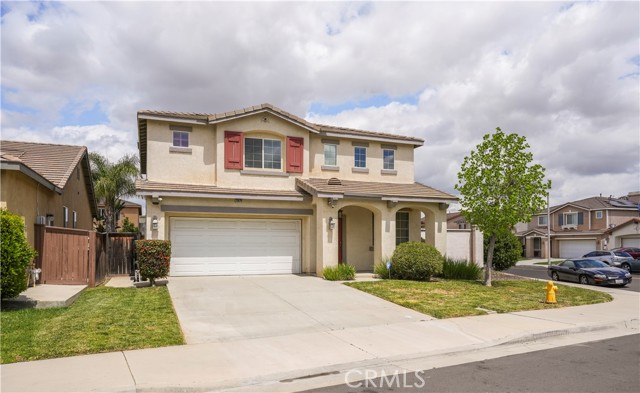 Detail Gallery Image 1 of 22 For 25876 Lake Shore Ln, Moreno Valley,  CA 92551 - 4 Beds | 2/1 Baths