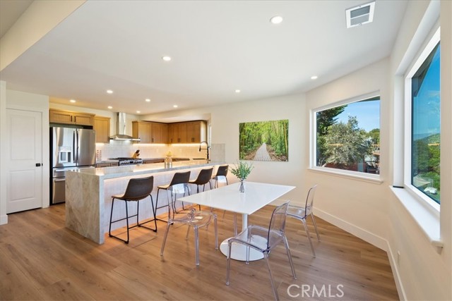 Detail Gallery Image 8 of 31 For 220 Selma, Pismo Beach,  CA 93449 - 3 Beds | 2 Baths