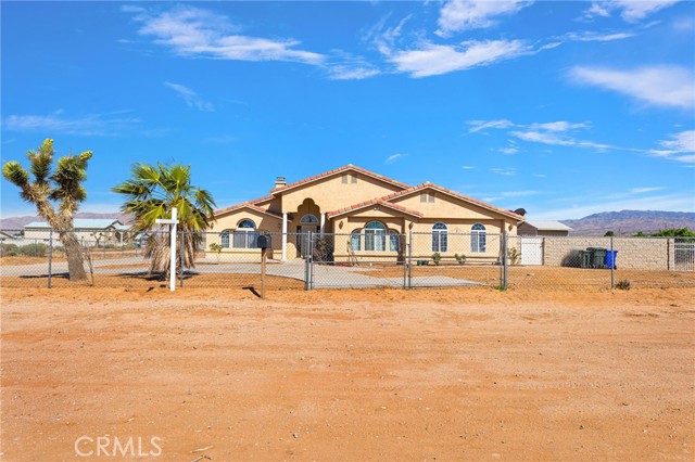 Detail Gallery Image 2 of 64 For 11331 Pasco Rd, Apple Valley,  CA 92308 - 4 Beds | 2/1 Baths