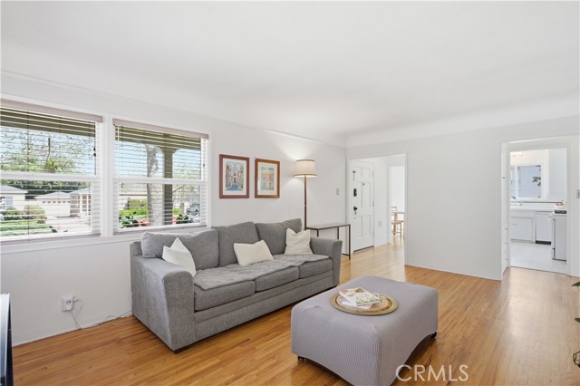 Detail Gallery Image 7 of 22 For 311 S Mariposa St, Burbank,  CA 91506 - 2 Beds | 1 Baths