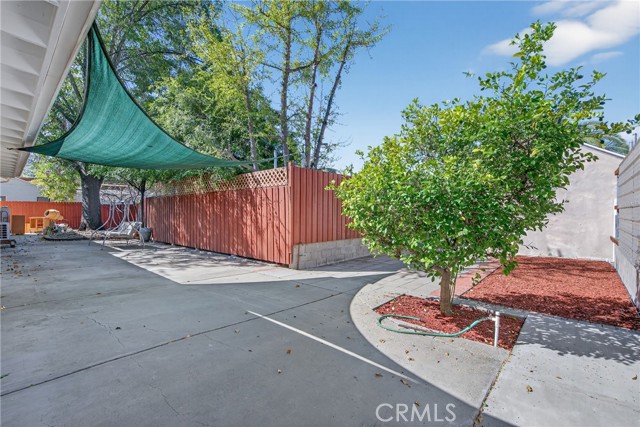 Detail Gallery Image 23 of 31 For 10353 Oro Vista, Sunland,  CA 91040 - 2 Beds | 2 Baths