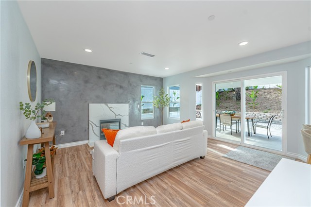 26687 Colt Drive, Corona CA: https://media.crmls.org/medias/06b54bf8-2d4f-4783-b249-bdaa27a74b50.jpg