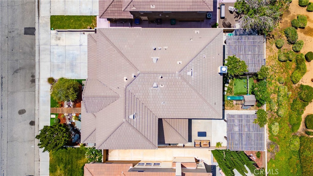 https://media.crmls.org/medias/06b55f30-31bb-41c6-8f94-0fc31bedd72b.jpg?preset=X-Large