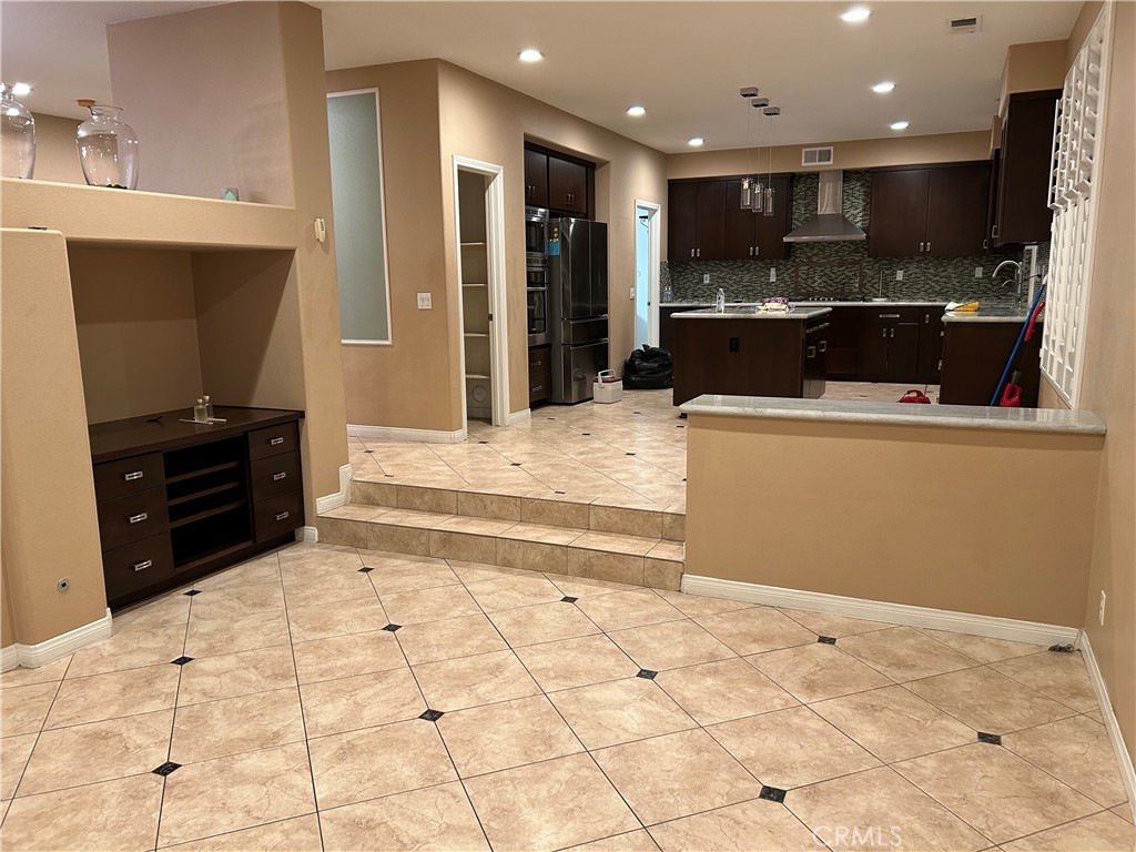 MLS #OC25260123 image #11