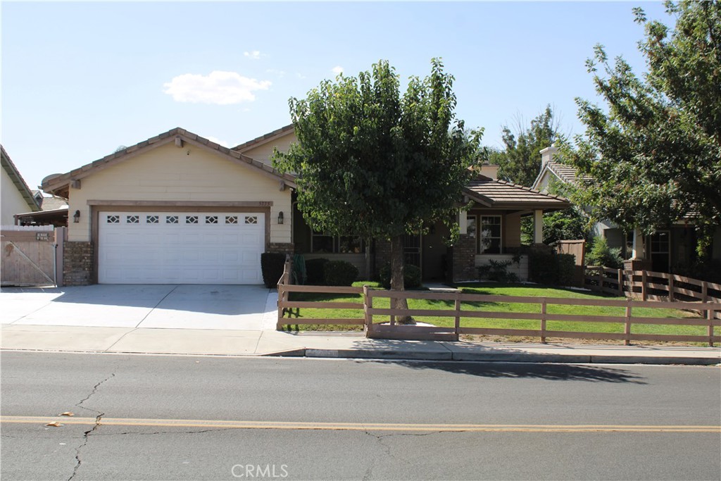 5775 Lincoln Avenue, Hemet, CA 92544