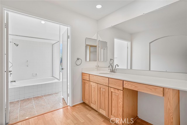Detail Gallery Image 12 of 27 For 8308 Lakeside Dr, Jurupa Valley,  CA 92509 - 3 Beds | 2 Baths