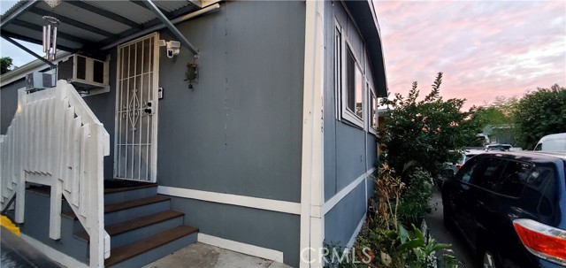 7650 BALBOA Boulevard, 126 photo 4