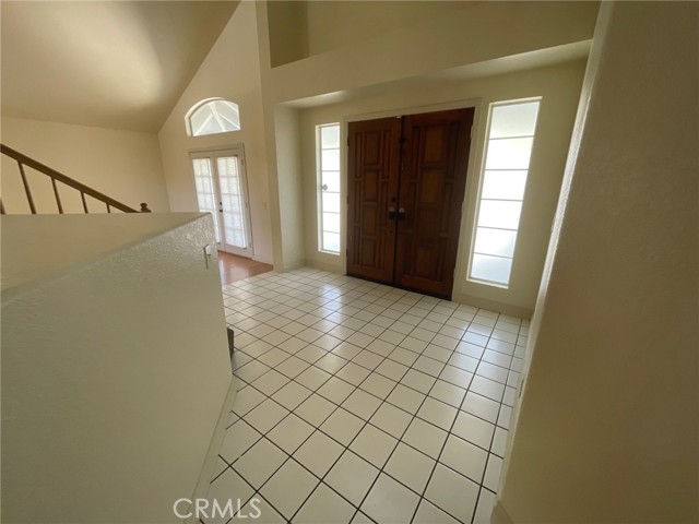 Detail Gallery Image 2 of 28 For 30275 Avenir Way, Menifee,  CA 92584 - 4 Beds | 2/1 Baths