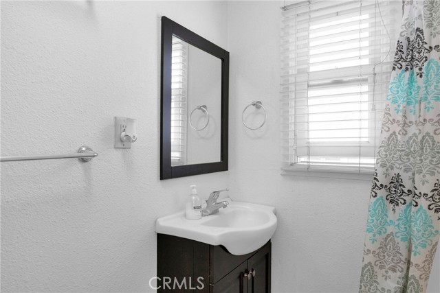 Detail Gallery Image 30 of 42 For 7606 7608 Pickering Ave, Whittier,  CA 90602 - 5 Beds | 4 Baths