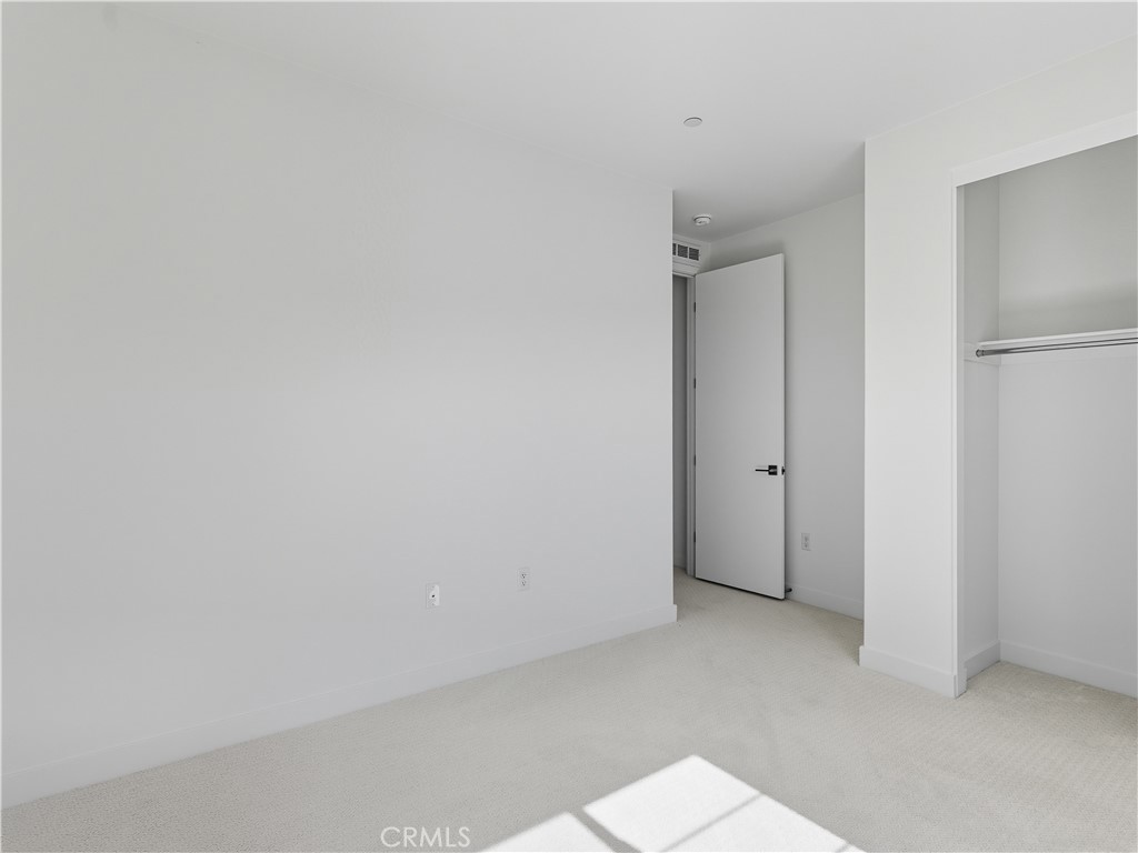 MLS #OC25227775 image #17