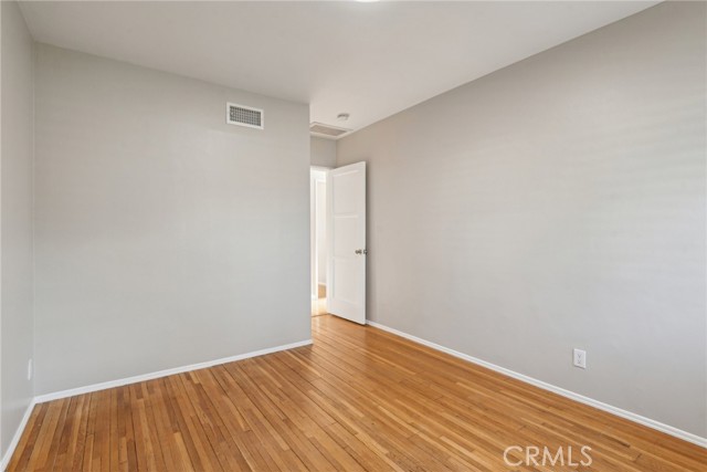 17048 Baltar Street, Lake Balboa CA: https://media.crmls.org/medias/06b81864-4ff4-4249-8010-bab773afed64.jpg