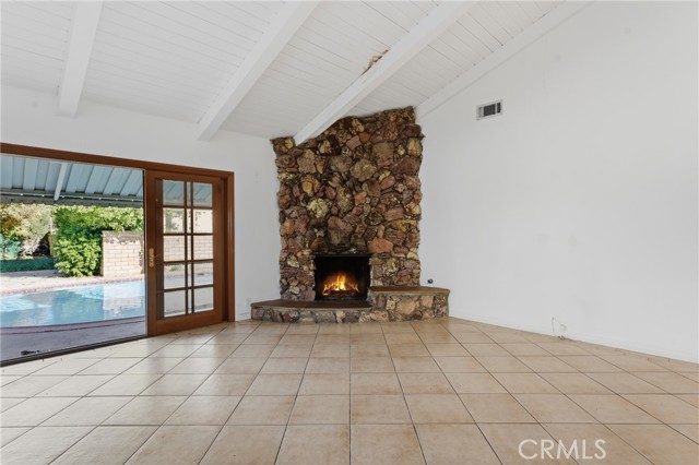 Detail Gallery Image 9 of 33 For 22727 Collins, Woodland Hills,  CA 91367 - 3 Beds | 2 Baths