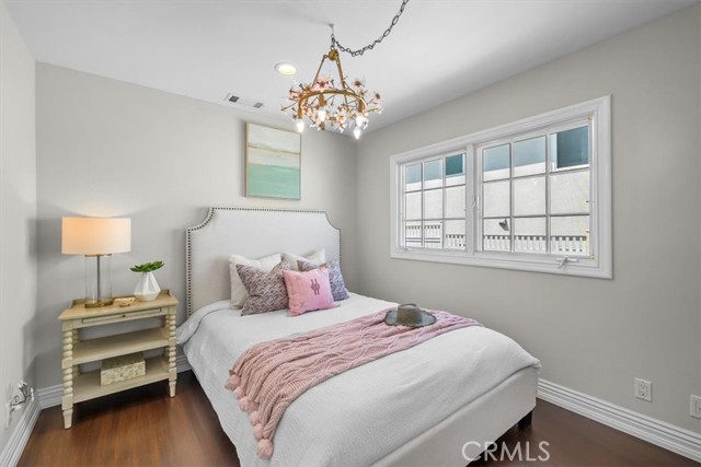 3108 Poinsettia Avenue, Manhattan Beach, California 90266, 3 Bedrooms Bedrooms, ,3 BathroomsBathrooms,Residential,Sold,Poinsettia,SB22192558