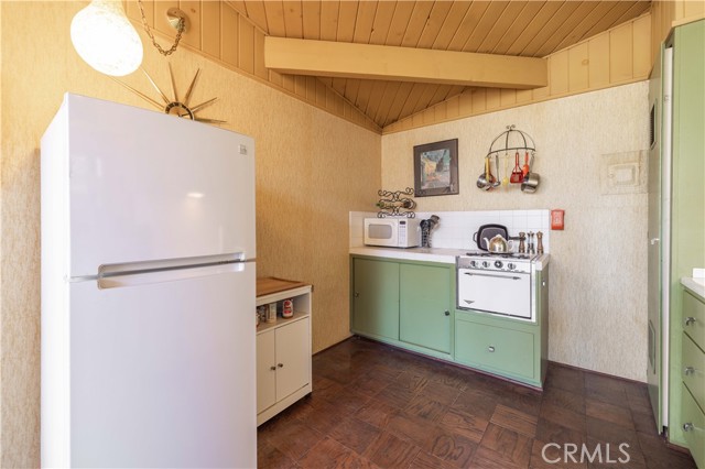 Detail Gallery Image 6 of 23 For 236 Zaca, Big Bear City,  CA 92314 - 2 Beds | 1 Baths