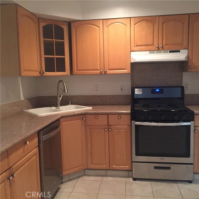 Detail Gallery Image 6 of 16 For 388 Paseo De Gracia, Redondo Beach,  CA 90277 - 3 Beds | 2 Baths