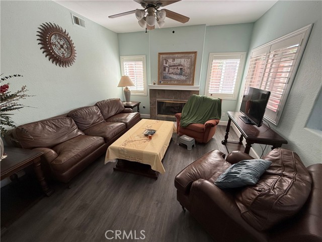 10237 Kernwood Court, Rancho Cucamonga CA: https://media.crmls.org/medias/06b92517-1029-40e4-88f0-3eddc3c3a768.jpg