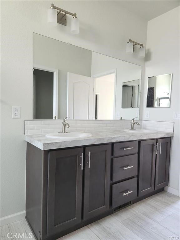 33031 Catlin Ave, Hemet CA: https://media.crmls.org/medias/06b95ea7-ad15-4153-81b9-1ffce836e7f2.jpg