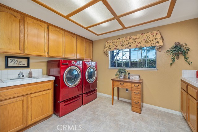 Image 39 of 75 For 5495 Morgan Street