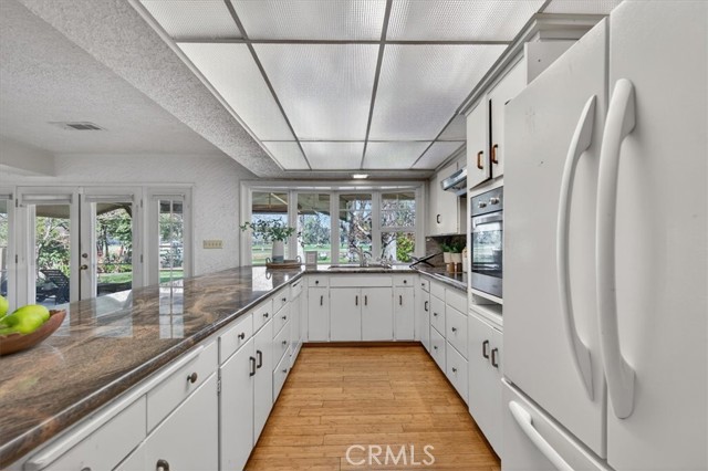 Detail Gallery Image 21 of 74 For 5867 E Club View, Fresno,  CA 93727 - 4 Beds | 2/1 Baths