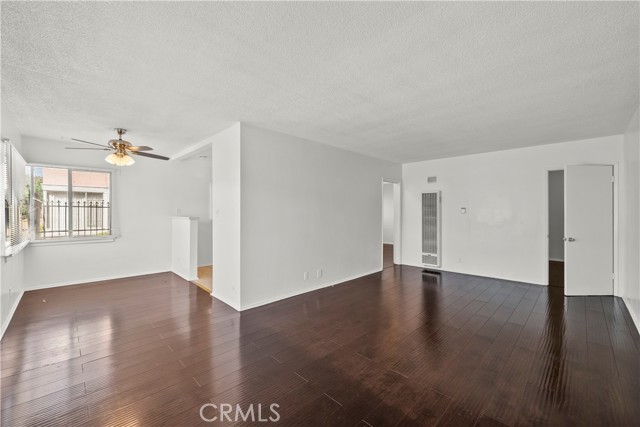 Detail Gallery Image 16 of 40 For 4015 Palmwood Dr, Los Angeles,  CA 90008 - – Beds | – Baths