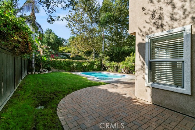 81 Plateau, Aliso Viejo CA: https://media.crmls.org/medias/06b9e006-b2e3-4e73-84aa-24269db07abe.jpg