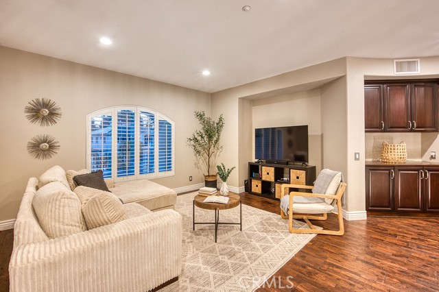 8 Joliet Drive, Coto de Caza CA: https://media.crmls.org/medias/06ba1b1e-c7ec-4059-8484-88ce56c81b06.jpg