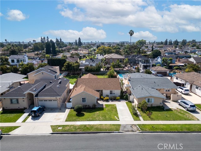 Detail Gallery Image 2 of 29 For 9402 Buell St, Downey,  CA 90241 - 4 Beds | 2 Baths
