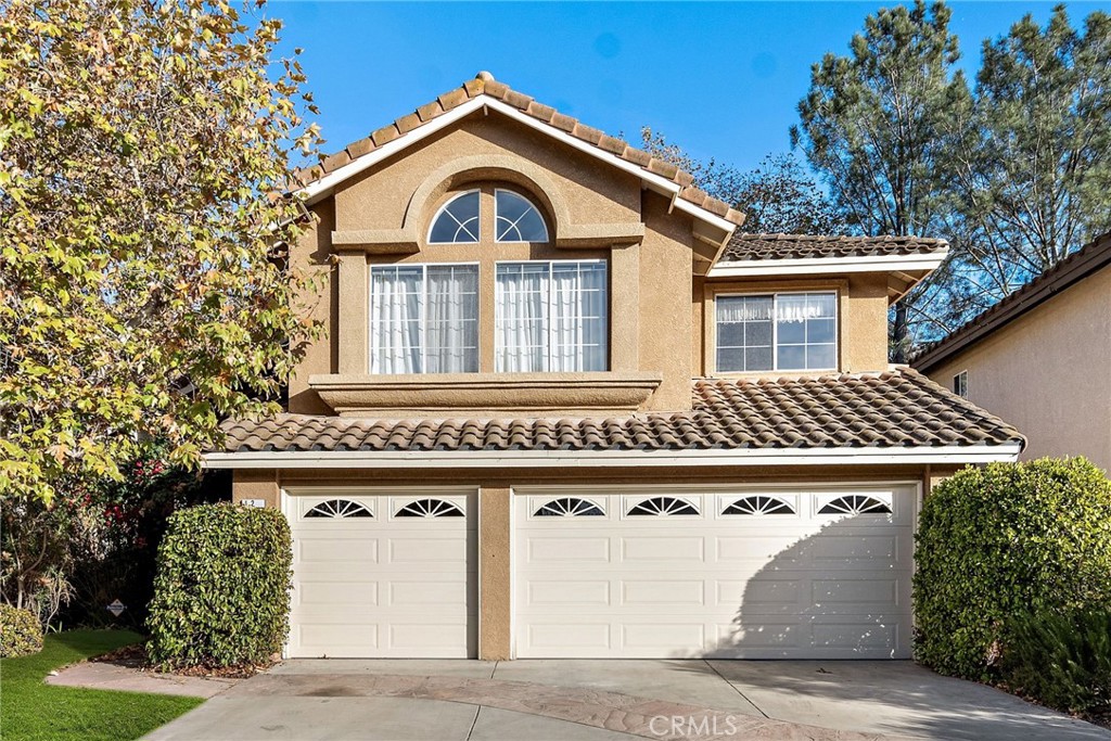 Only 10 minutes from the front door to the gorgeous coastal community of Laguna Beach.  Situated on an over sized corner lot in the manicured neighborhood of Seawind Ridge.  Enter through double entry doors into the open, vaulted living room. The thoughtful layout flows from the formal dining room to the open concept kitchen with garden views, and beyond to a separate family room with a fireplace. The full-sized laundry room has direct access to the 3-car garage.  Take the sweeping staircase to the spacious South facing master bedroom with an ample ensuite bathroom providing a separate tub and shower, dual vanity and walk-in closet. Along the hallway, a separate bonus room awaits your imagination, with two more bedrooms and a bathroom for family or guests complete the upstairs. THIS HOME FALLS WITHIN THE RENOWNED LAGUNA BEACH SCHOOL DISTRICT