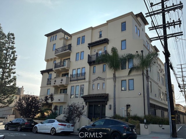 1817 Prosser Avenue, Los Angeles CA: https://media.crmls.org/medias/06bb300a-b2ef-4093-8d49-1e06ac4a6557.jpg