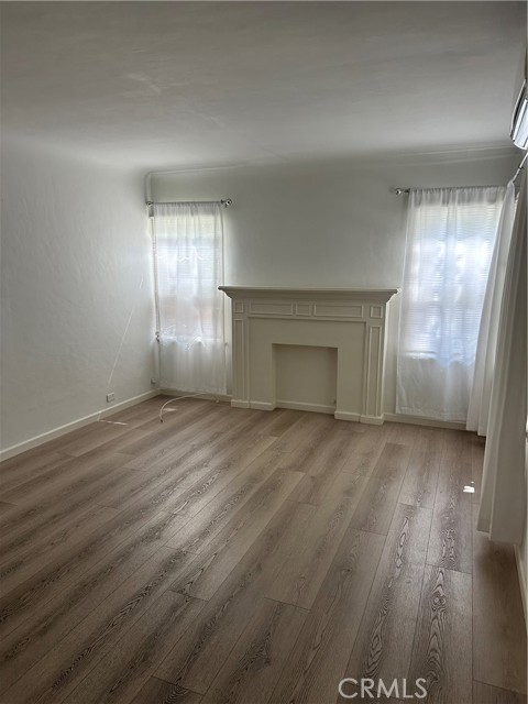 Detail Gallery Image 3 of 13 For 429 E Valencia, Burbank,  CA 91501 - 1 Beds | 1 Baths