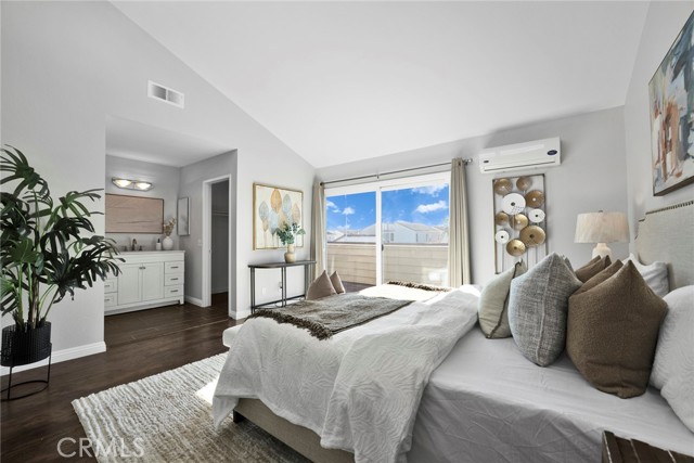 12951 Royal Palm Cir, Chino CA: https://media.crmls.org/medias/06bb7610-a1bf-497a-9eb4-9543f017f46d.jpg