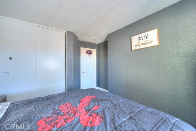 14776 Shetland Court, Victorville CA: https://media.crmls.org/medias/06bbe080-1ea8-4cb5-996c-0b75960be9c3.jpg