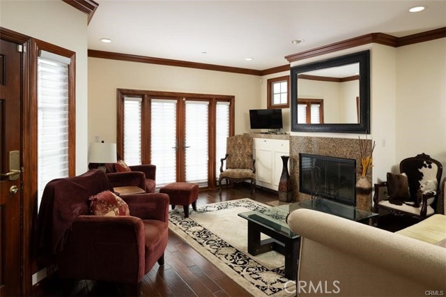 Detail Gallery Image 5 of 22 For 610 N Tremont St, Oceanside,  CA 92054 - 3 Beds | 2/1 Baths