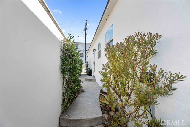 316 Claremont photo 54