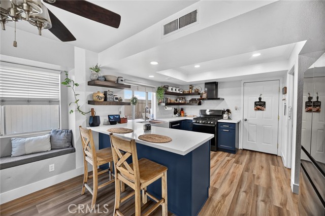 Detail Gallery Image 20 of 49 For 39055 via Las Sintras, Murrieta,  CA 92562 - 4 Beds | 2/1 Baths