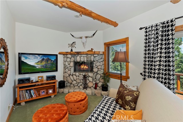 Detail Gallery Image 17 of 58 For 303 N Fairway Dr, Lake Arrowhead,  CA 92352 - 4 Beds | 2/1 Baths