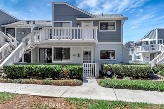52 Remington, Irvine CA: https://media.crmls.org/medias/06bcfc0c-08bb-4b16-a5e5-c1b68ca7bd22.jpg
