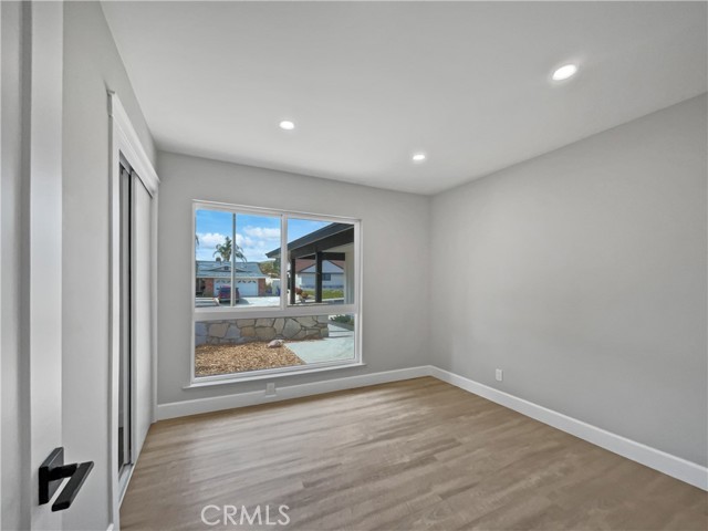 Detail Gallery Image 12 of 24 For 28906 Gladiolus Dr, Canyon Country,  CA 91387 - 3 Beds | 2 Baths
