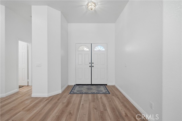 Detail Gallery Image 3 of 37 For 23553 Bending Oak Ct, Murrieta,  CA 92562 - 4 Beds | 2/1 Baths