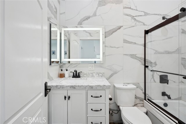 5254 Don Pio Drive, Woodland Hills CA: https://media.crmls.org/medias/06bdc434-5e78-4f34-9e23-e07d9ec4ccaf.jpg