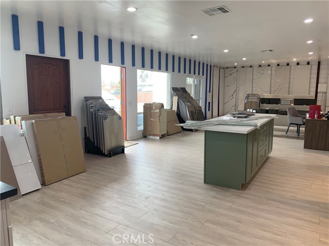 10221 hole, Riverside, California 92503, ,Commercial Sale,For Sale,10221 hole,CRWS23203471