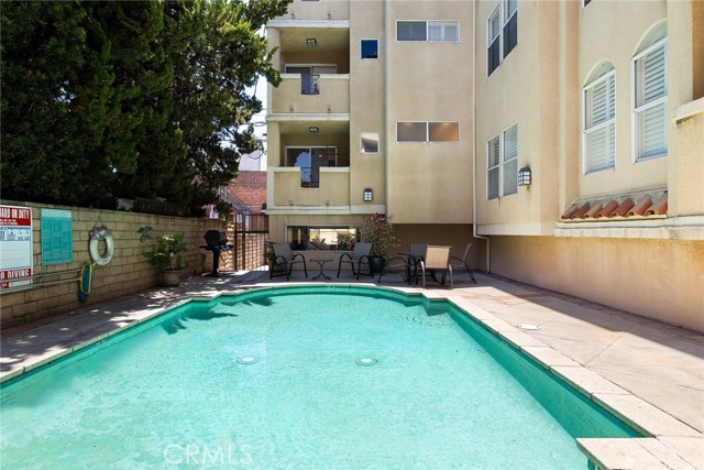 Detail Gallery Image 14 of 15 For 12060 Hoffman St #106,  Studio City,  CA 91604 - 2 Beds | 2 Baths